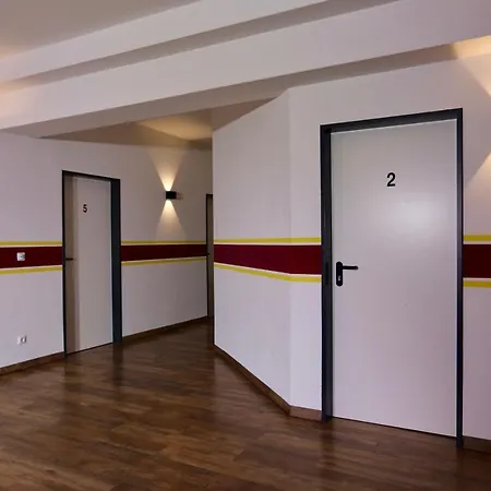 Elsaesser Hostel-2